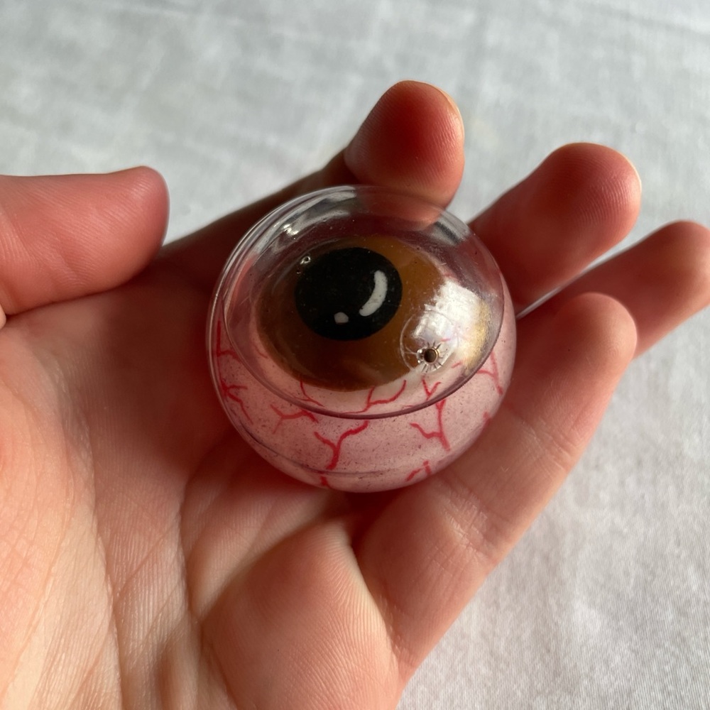 Brown Eyeball  with Pink Veins - Picture 2 of 3